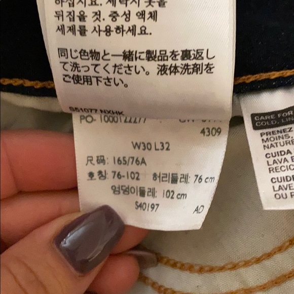 Dark blue Levi’s - Picture 4 of 6